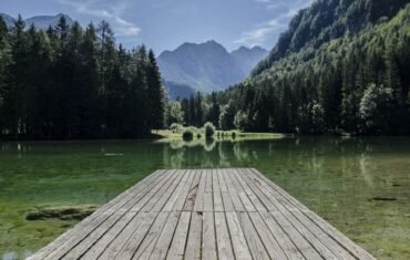 Eight of the most common travel disasters of 2017 nature forest wilderness mountain dock lake 306 pxhere.com 1